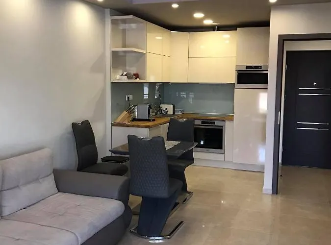 Oasis Gazde/Camere de închiriat Hajdúszoboszló